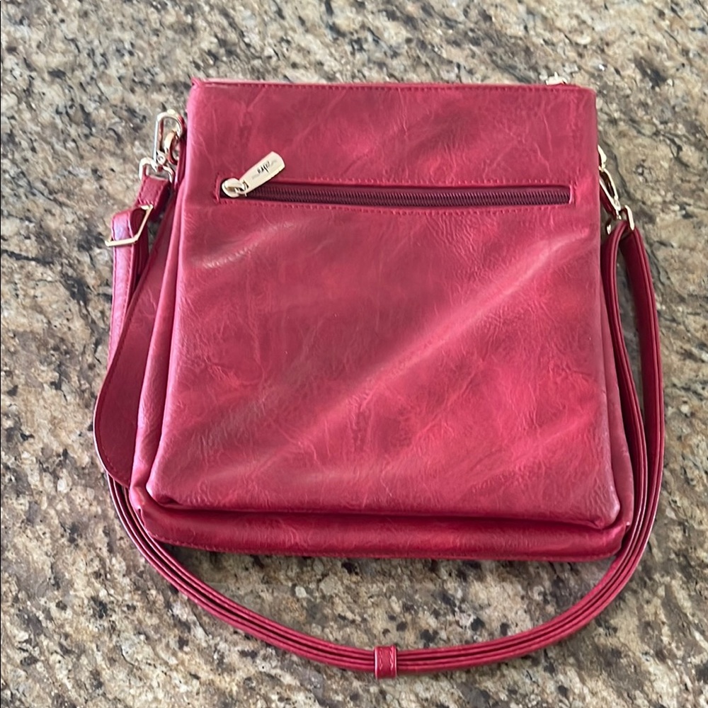 BOGO Red faux Leather Crossbody Bag - Picture 3 of 6